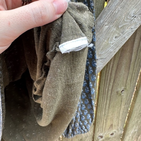 Lucky Brand Boho Patterned Army Green Casual Loose Fit Bubble Sleeve Blouse - Picture 6 of 7